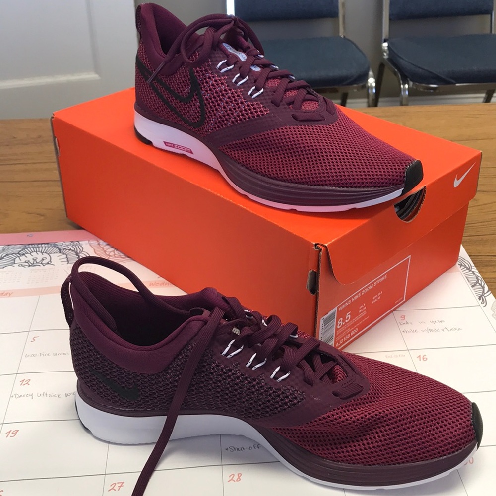 Nike Women’s Zoom Strike - Maroon